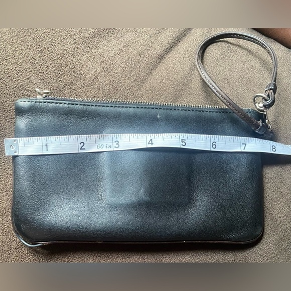 Vintage coach wristlet - Picture 10 of 11